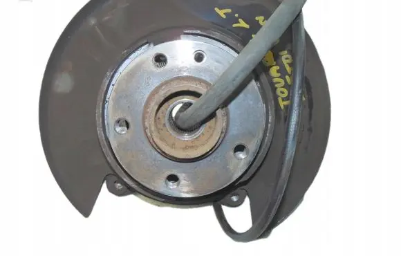 Volkswagen Touareg I Rear wheel hub spindle/knuckle 7L6505435A