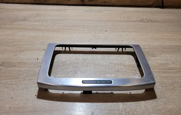 Volkswagen PASSAT B6 Radio/GPS head unit trim 3C0858069P