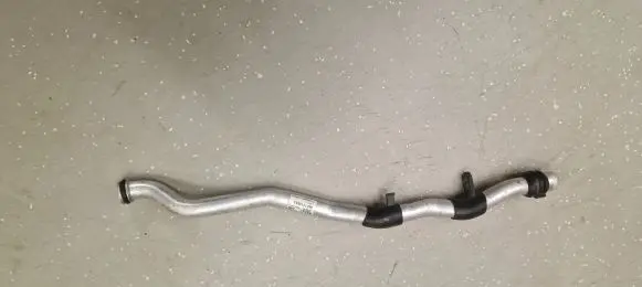 Audi Q7 4M Engine coolant pipe/hose 06E121065S 040914