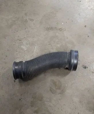 Opel Astra H Air intake duct part