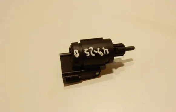Audi A6 S6 C6 4F Brake pedal sensor switch 3B0945511C 49250