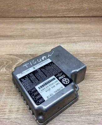 Volkswagen Tiguan Airbag control unit/module 5N0959655A 39113519 Used