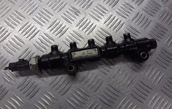 Citroen C4 I Fuel main line pipe 9654592680