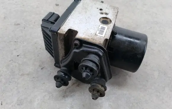 Volkswagen PASSAT B6 ABS Pump 3C0614095P