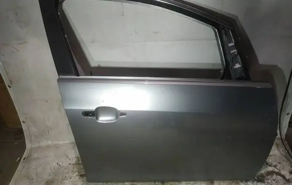 Opel Astra J Front door pilkos
