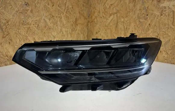 Volkswagen PASSAT B8 Headlight/headlamp 3G1941035P 4076827