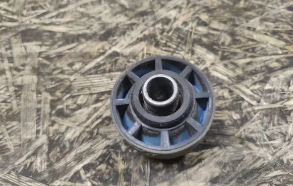Land Rover Discovery 4 - LR4 Rear axle beam mounts housing KVF500180