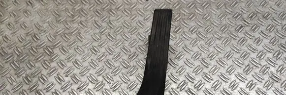 Accelerator throttle pedal