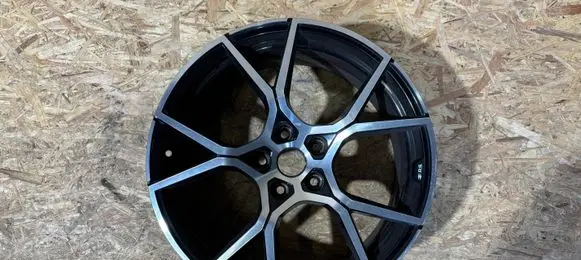 Renault Megane IV R19 alloy rim 403000475R B004626