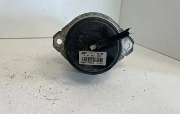 Audi Q7 4L Engine mount bracket 7L8199131F