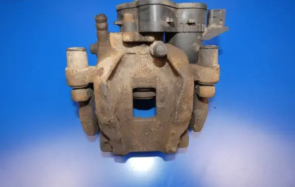 Volvo XC90 Rear brake caliper 