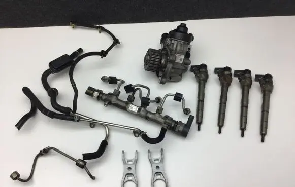 Audi A3 S3 8V Fuel injection system set 04L130755D 04L130277E