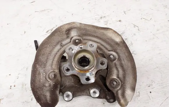 BMW iX3 G08 Rear wheel hub spindle/knuckle 6886952