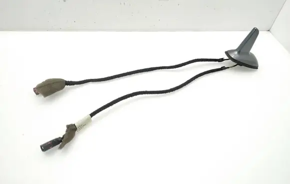 Mercedes-Benz E W211 Aerial GPS antenna A2118205575 058910