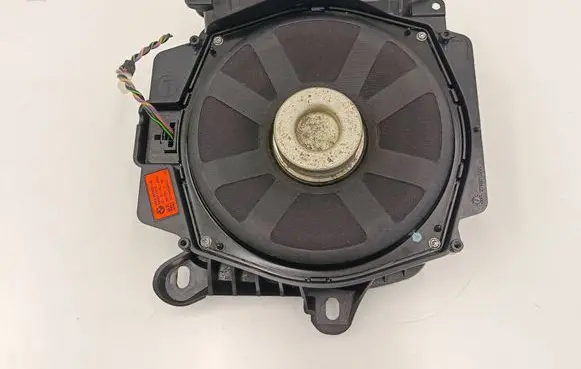 BMW 4 G22 G23 G24 G26 Subwoofer speaker 2622489 8948012101B 20117311