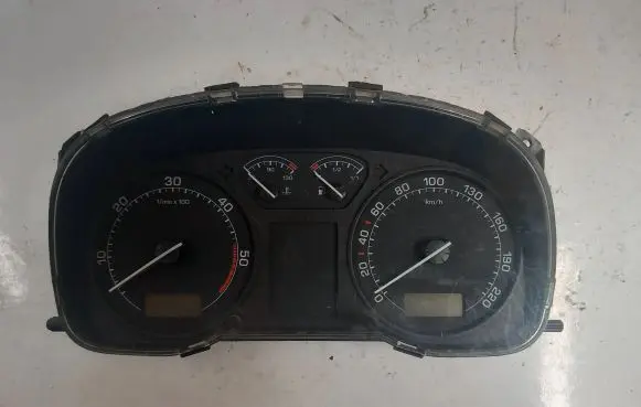 Skoda Octavia Mk1 (1U) Speedometer (instrument cluster) 1U0920811F 110080146