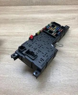 Volvo S60 Fuse module 9452993 518322110
