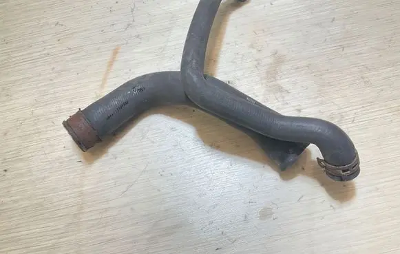 Mercedes-Benz Sprinter W906 Engine coolant pipe/hose