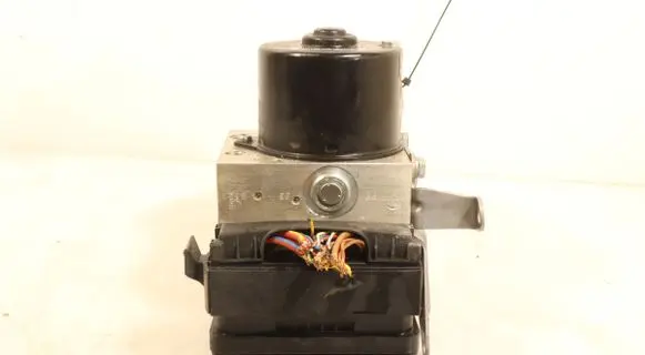BMW 3 E90 E91 ABS Pump 6784676301