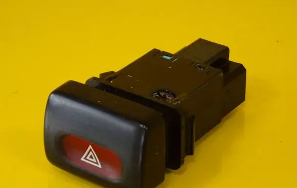 Nissan Sunny Hazard light switch