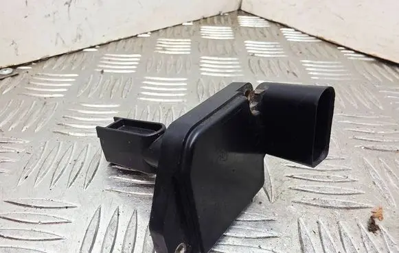 Audi A8 S8 D3 4E Mass air flow meter 057906461F