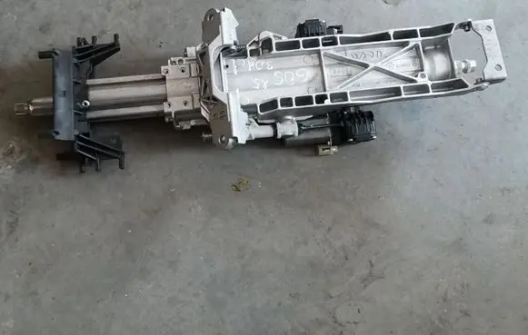Steering wheel axle set