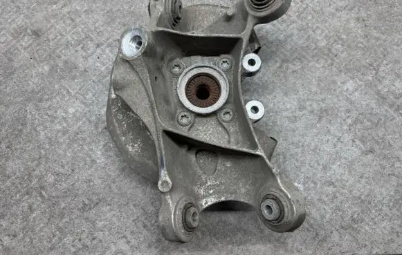 BMW i3 Rear wheel hub 6852162