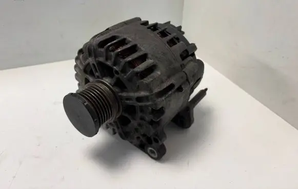 Volkswagen Crafter Generator/alternator HVW0009060700 03L903024B
