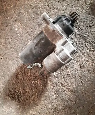 Volkswagen PASSAT B6 Starter motor