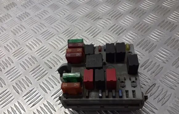 Alfa Romeo 147 Fuse box cover 51742419