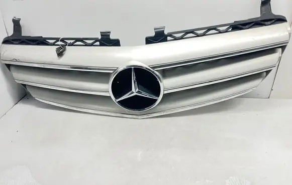 Mercedes-Benz R W251 Front grill A2518800483