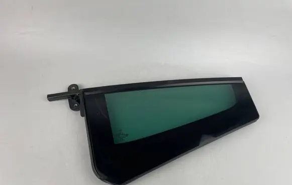 Volkswagen Tiguan Rear vent window glass 5NA845213 E1743R00101