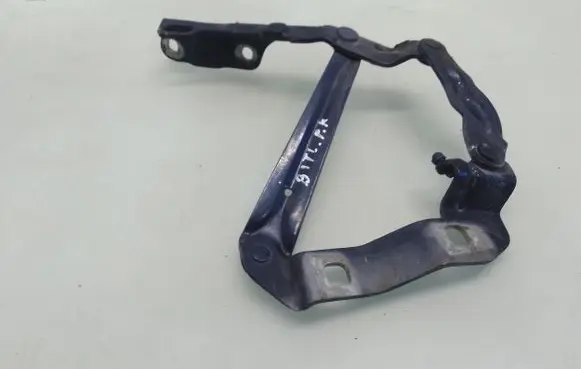 Volkswagen New Beetle Engine bonnet/hood hinges 1C823301C