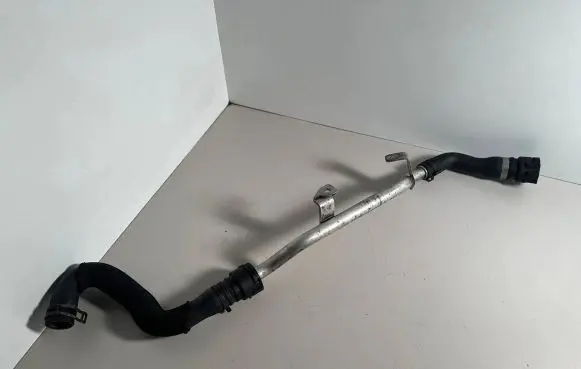 Engine coolant pipe/hose