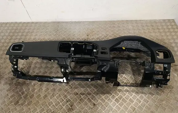 Volvo S60 Dashboard 