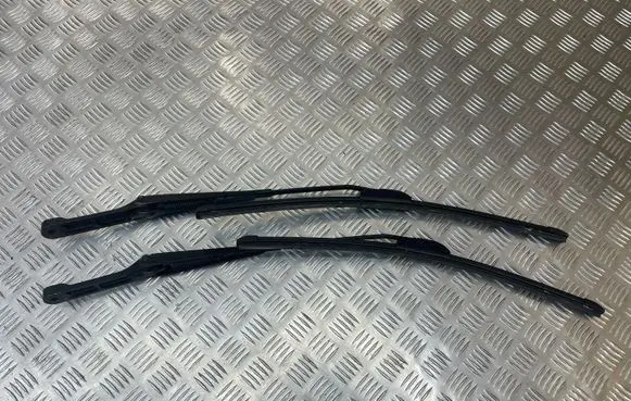 Mercedes-Benz ML W163 Front wiper blade arm