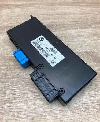 BMW 5 F10 F11 Gateway control module 9284421 122031