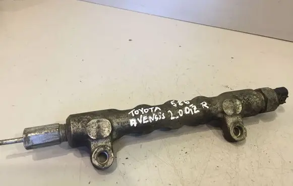 Toyota Avensis T250 Fuel main line pipe