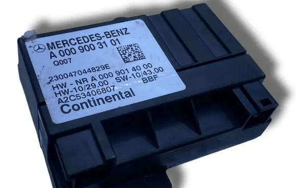 Mercedes-Benz A W176 Central body control module A3227 A0009003101