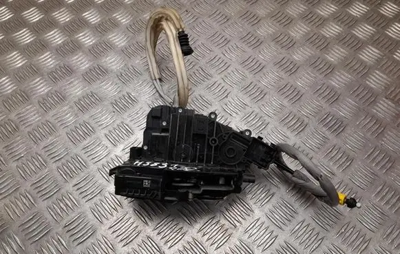 Mercedes-Benz S W222 Front door lock A0997207000