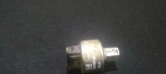 Air conditioning (A/C) pressure sensor