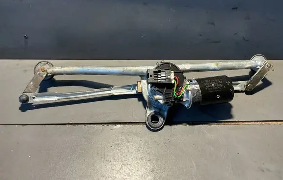 BMW 3 E46 Front wiper linkage and motor 0390241355