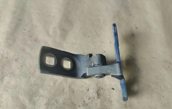 Opel Vectra C Front door upper hinge