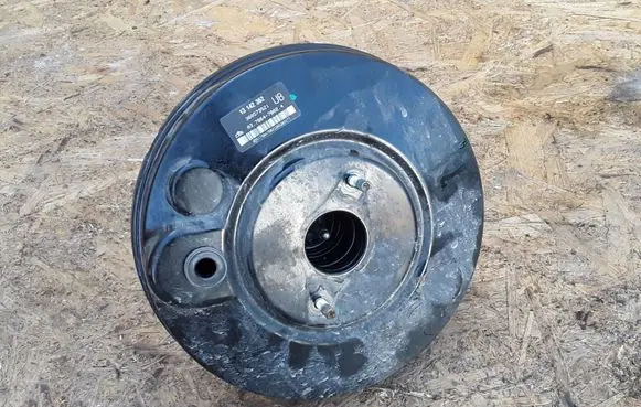 Opel Zafira B Brake booster 13142362