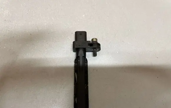 BMW 5 F10 F11 Crankshaft position sensor 7805188