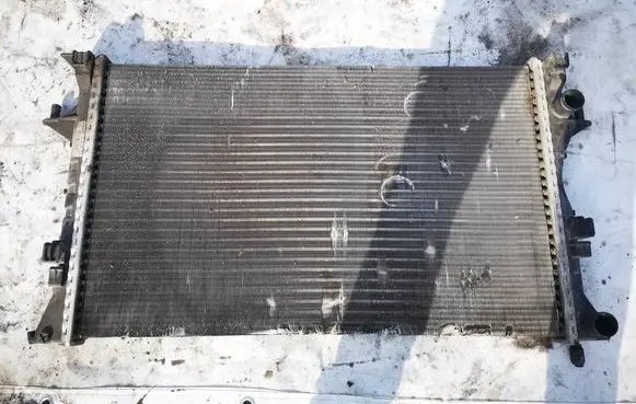 Renault Laguna II Coolant radiator 8200008764B