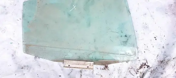 Volvo S60 Rear door window glass