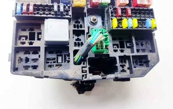 Ford Mondeo Mk III Fuse box set 1s7t14a142aa 1s7t-14a142-aa