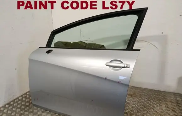 Seat Leon (1P) Front door 