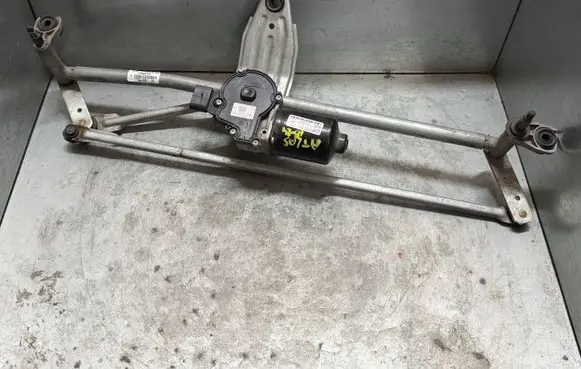 Front wiper linkage and motor